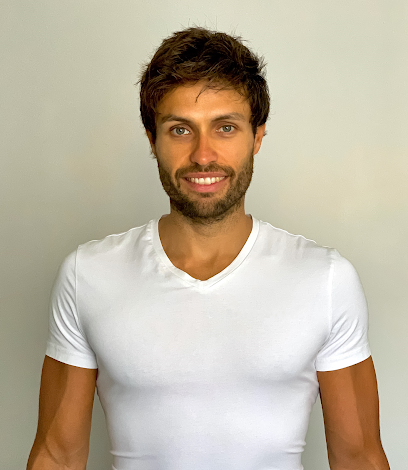 DykglM-af1qipos8hjqdgerwgd3m2q8vq6r34ubqmyew2_thvcqw408-h470-k-no.png
