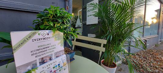 InEMNq-af1qipnefbixh_wu0me1m0z_szk-wsny7oumw1ieitytw533-h240-k-no.jpg