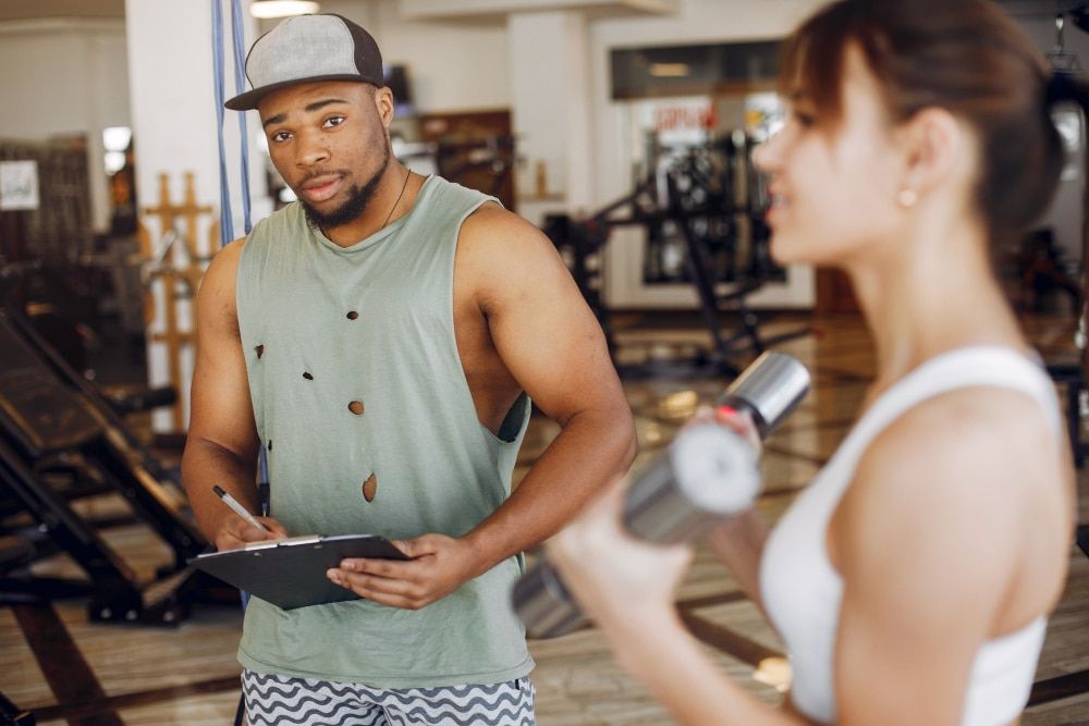 Comment Choisir le Coach Sportif Idéal Près de Chez Vous