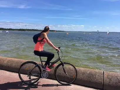 gQxtbD-af1qipmhbnyamf2hswomolpruugv5cat47vhigfssvqpw408-h306-k-no.webp