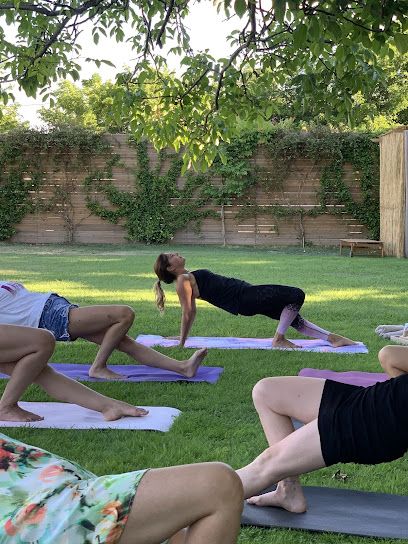 pro-celia-massilia-coach-sportif-pilates-le-tholonet.jpeg