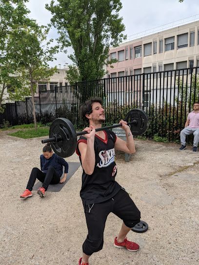 Home-Workout: Coach sportif à Montreuil - Cours collectifs ou individuel en extérieur et en visio - Montreuil